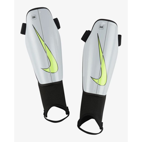 Espinilleras nike charge